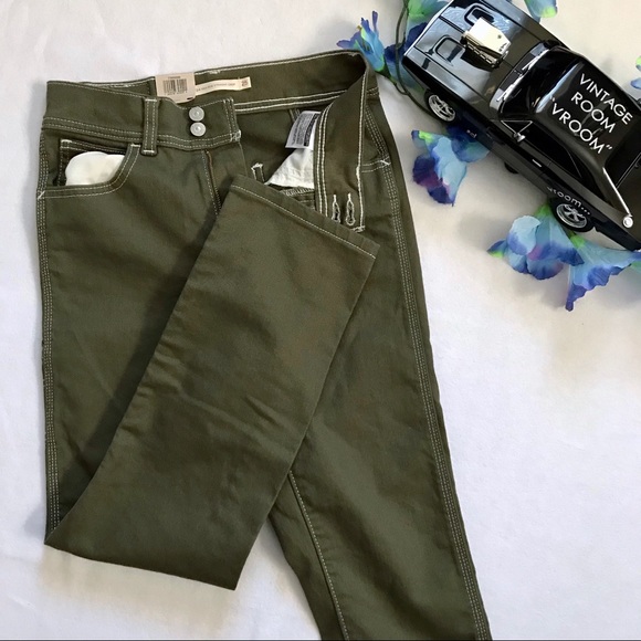 Levi's NWT 724 High Rise Straight Crop Jeans Women 0/25 - Picture 3 of 10